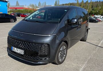 Hyundai STARIA 176.000 km 26.599 &euro; Sindelfingen 71065