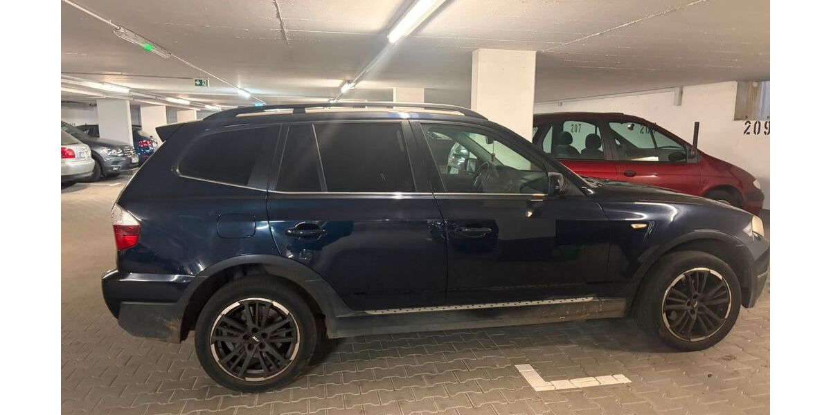 BMW X3 185.972 km 4.999 &euro; Stuttgart 70437