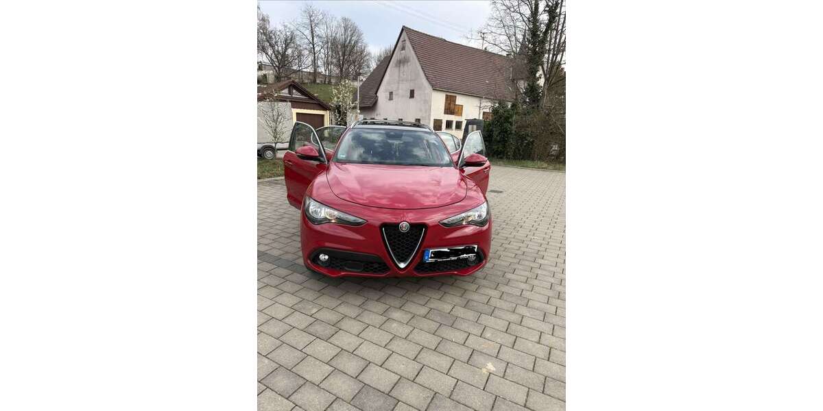 Alfa Romeo Stelvio 182.000 km 13.500 &euro; Ebersbach 73061