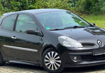 Renault Clio 180.000 km 2.000 &euro; Stuttgart 70437