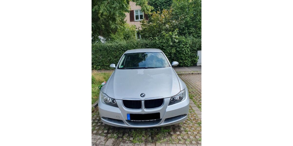 BMW 318 156.000 km 4.500 &euro; Stuttgart 70437