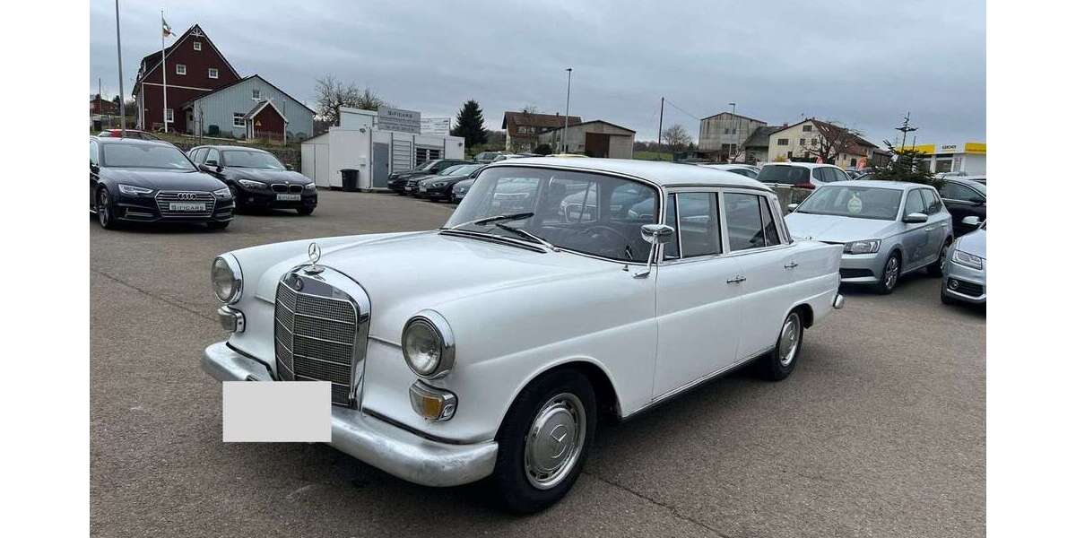 Mercedes-Benz 200 88.500 km 9.800 &euro; Hildrizhausen 71157
