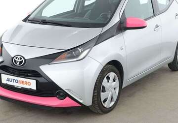 Toyota Aygo 35.128 km 11.450 &euro; Stuttgart 70195