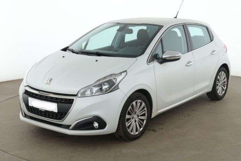 Peugeot 208 99.000 km 5.500 &euro; Stuttgart 70563