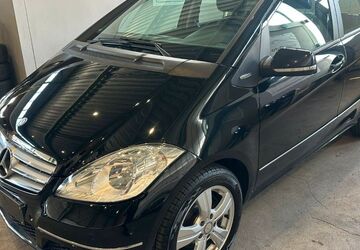 Mercedes-Benz A 180 232.320 km 2.490 &euro; Holzgerlingen 71088