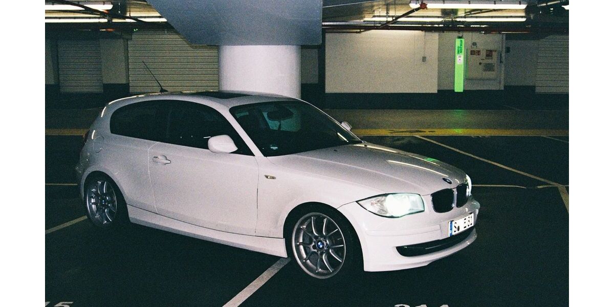 BMW 118 142.000 km 3.499 &euro; Stuttgart 70499