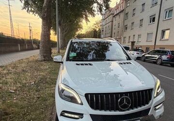 Mercedes-Benz ML 350 328.000 km 17.000 &euro; Stuttgart 70372