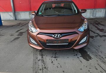 Hyundai i30 98.147 km 6.999 &euro; Stuttgart 70376