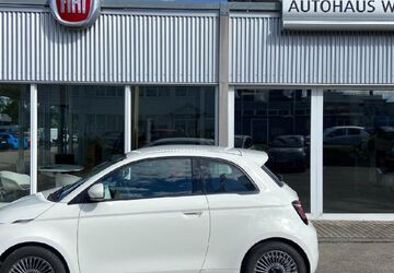 Fiat 500e 10.950 km 24.450 &euro; Asperg 71679