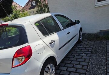 Renault Clio 220.000 km 1.999 &euro; Stuttgart 70327