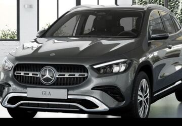 Mercedes-Benz GLA 180 9.900 km 42.990 &euro; Stuttgart 70372