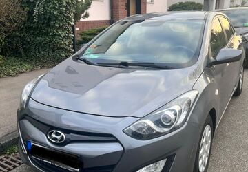 Hyundai i30 117.104 km 5.800 &euro; Stuttgart 70374