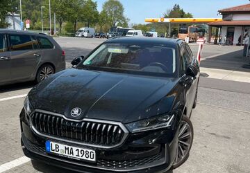 Skoda Superb 74.500 km 34.900 &euro; Stuttgart 70327