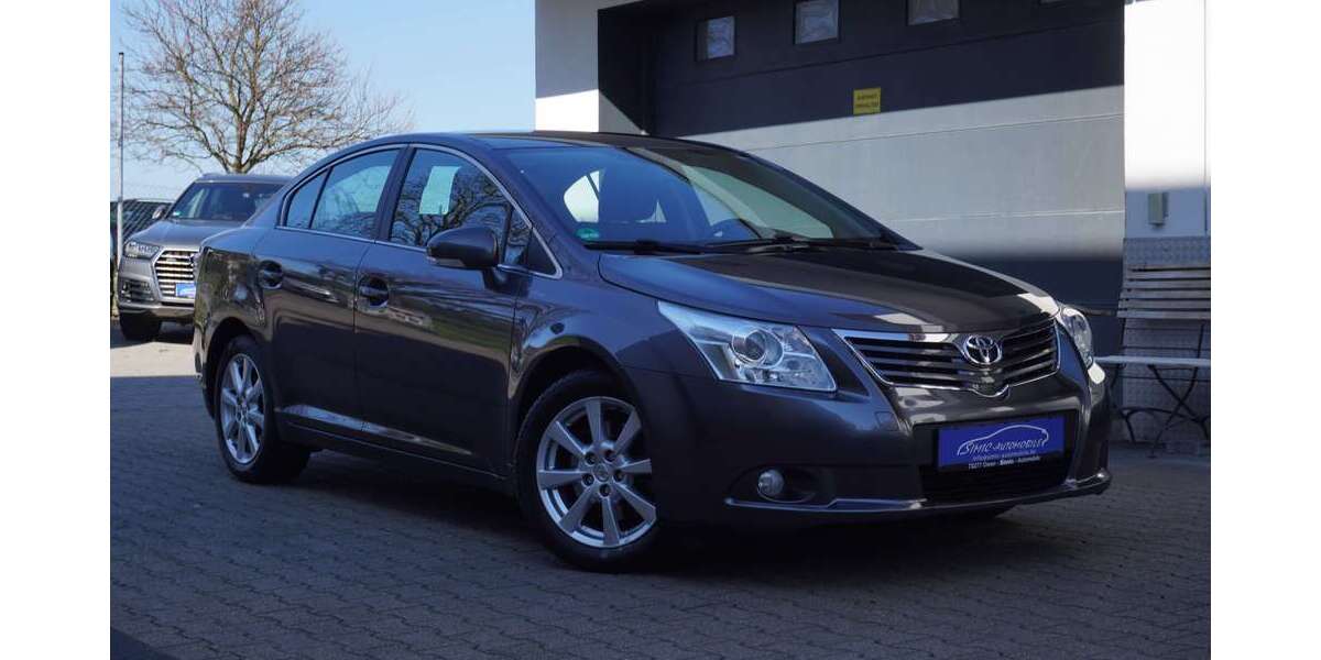 Toyota Avensis 182.000 km 6.999 &euro; Owen 73277