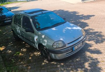 Renault Clio 146.900 km 1.200 &euro; Stuttgart 70376