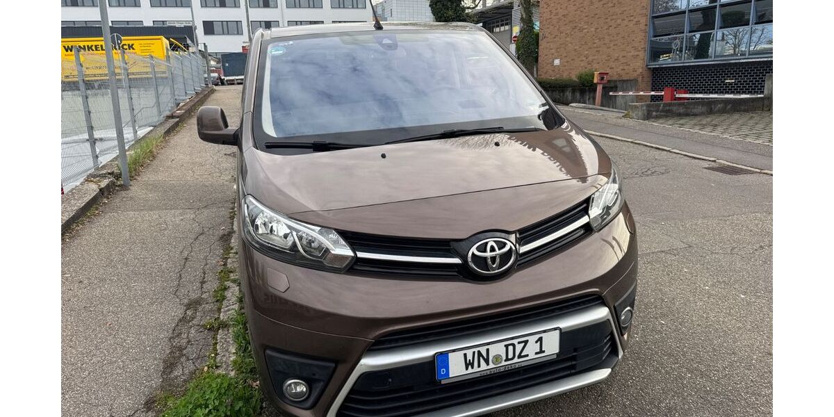 Toyota Proace (Verso) 178.000 km 13.900 &euro; Waiblingen 71332