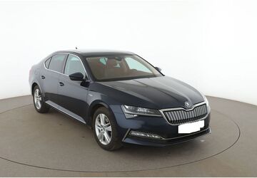 Skoda Superb 92.300 km 22.517 &euro; Stuttgart 70435
