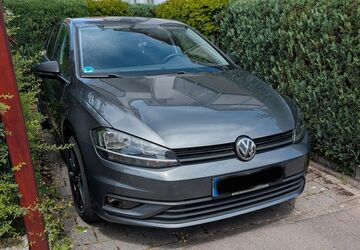 VW Golf 105.000 km 14.200 &euro; Stuttgart 70378