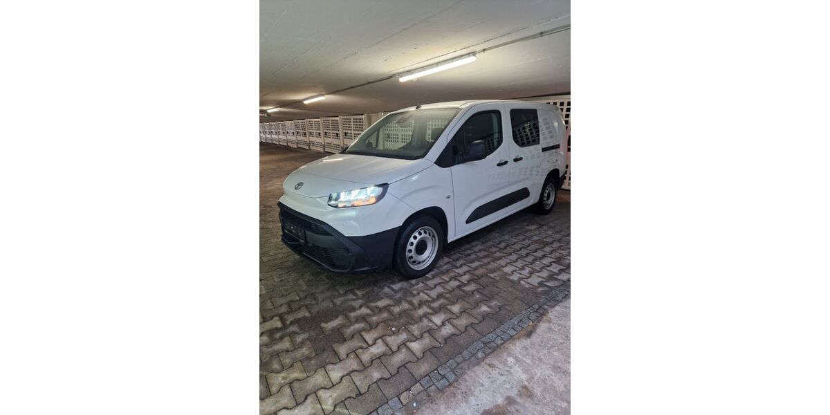 Toyota Proace City 47.000 km 20.850 &euro; Böblingen 71032