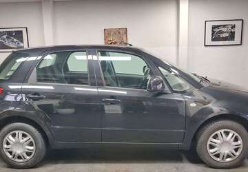 Suzuki SX4 150.000 km 3.900 &euro; Asperg 71679