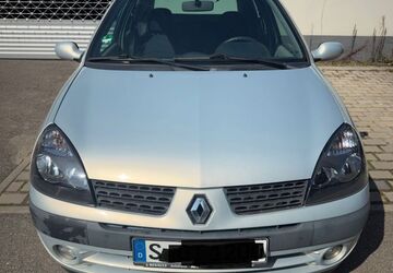 Renault Clio 154.300 km 2.100 &euro; Stuttgart 70569