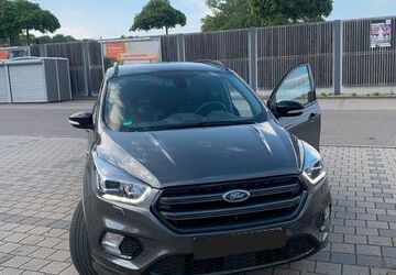 Ford Kuga 64.000 km 22.900 &euro; Althengstett 75382