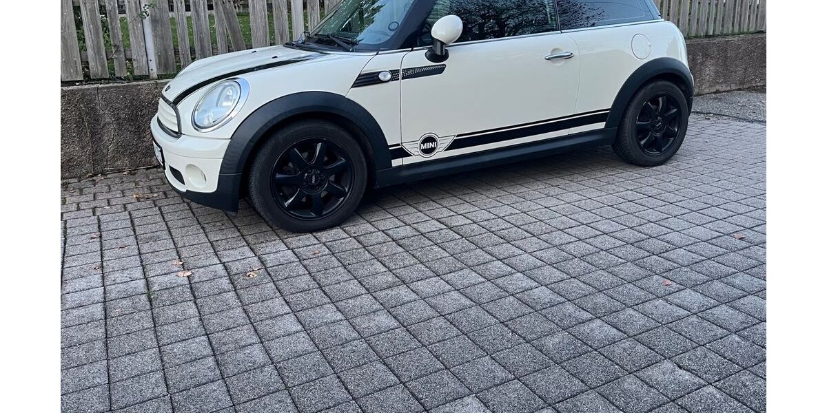 Mini ONE 111.867 km 4.999 &euro; Illingen 75428