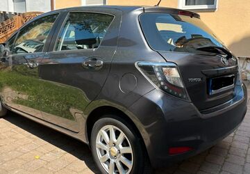 Toyota Yaris 116.037 km 7.500 &euro; Stuttgart 70329