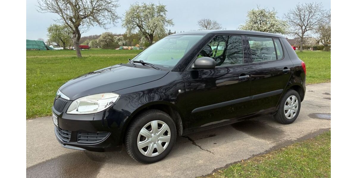 Skoda Fabia 99.800 km 4.500 &euro; Waldenbuch 71111