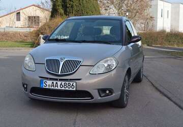 Lancia Ypsilon 139.700 km 1.999 &euro; Stuttgart 70499