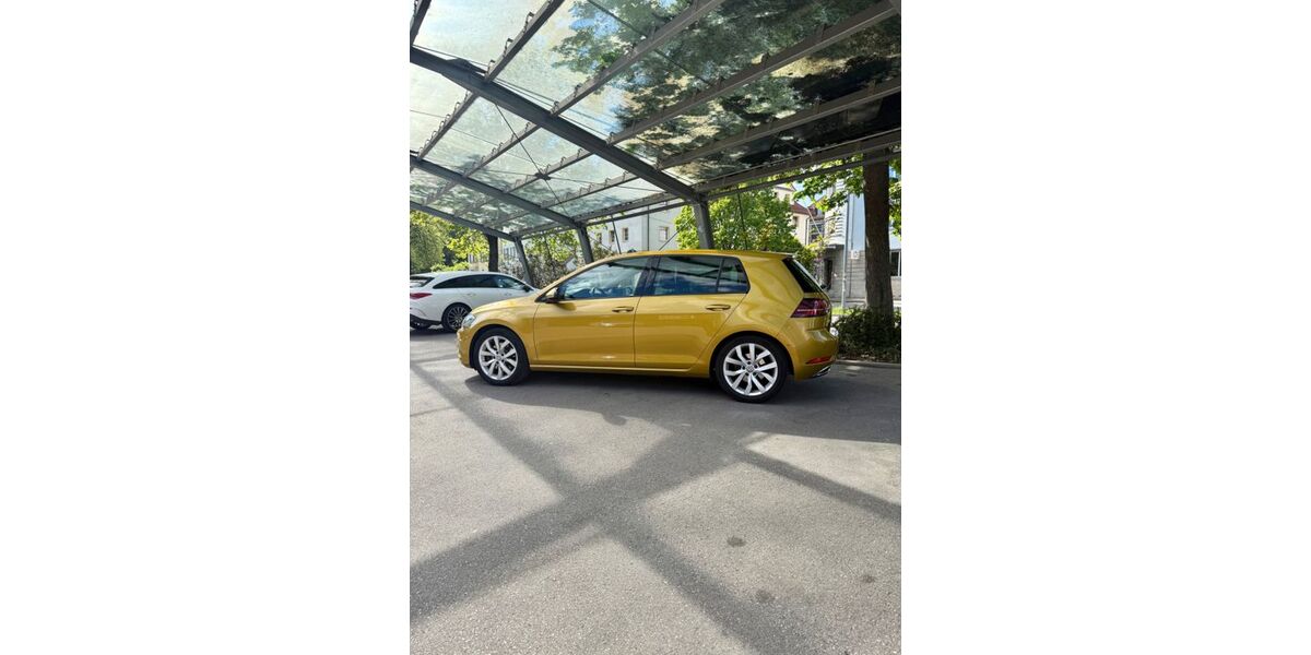 VW Golf 129.098 km 13.990 &euro; Stuttgart 70188