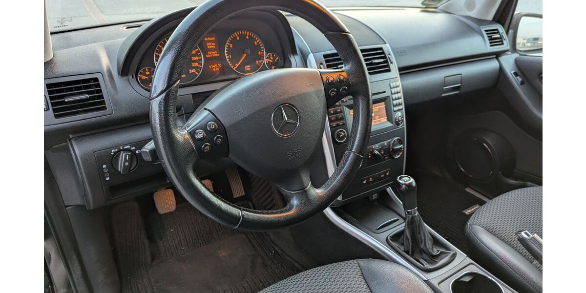 Mercedes-Benz A 160 126.354 km 3.490 &euro; Böblingen 71032