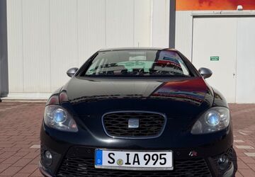 Seat Leon 140.832 km 6.800 &euro; Stuttgart 70327