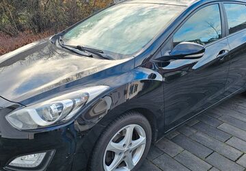 Hyundai i30 153.000 km 4.900 &euro; Nürtingen 72622