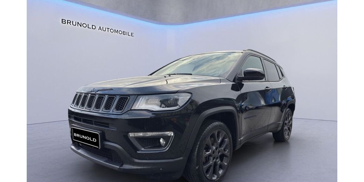 Jeep Compass 112.200 km 18.900 &euro; Stuttgart 70565