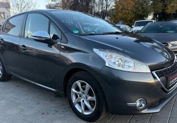 Peugeot 208 94.624 km 5.500 &euro; Fellbach 70736