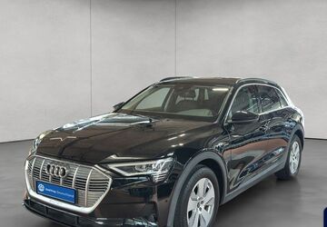 Audi e-tron 33.860 km 25.890 &euro; Stuttgart 70190