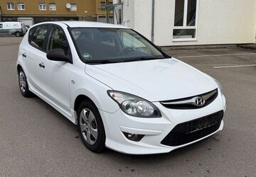 Hyundai i30 148.000 km 2.750 &euro; Möglingen 71696