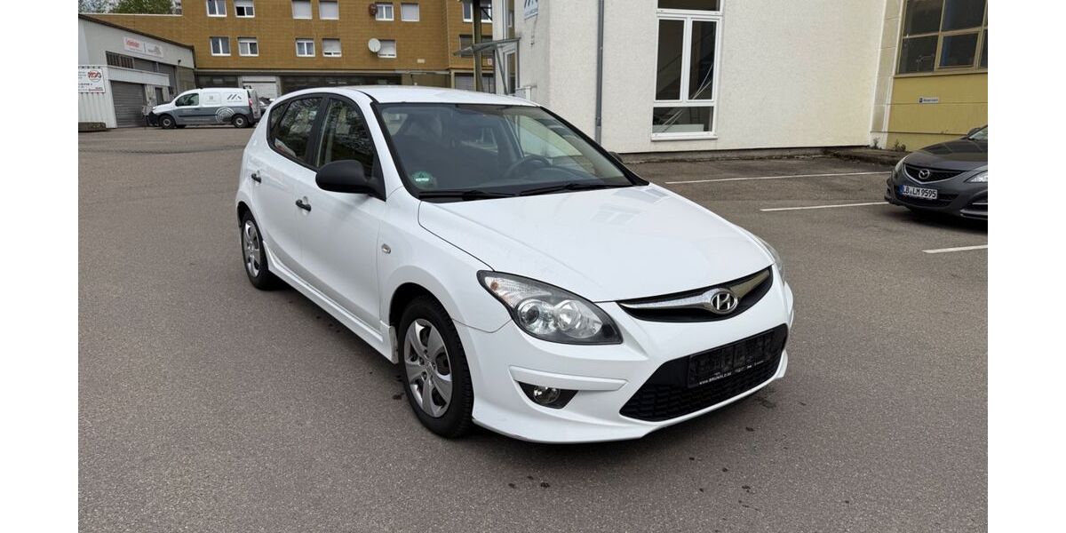 Hyundai i30 148.000 km 2.750 &euro; Möglingen 71696